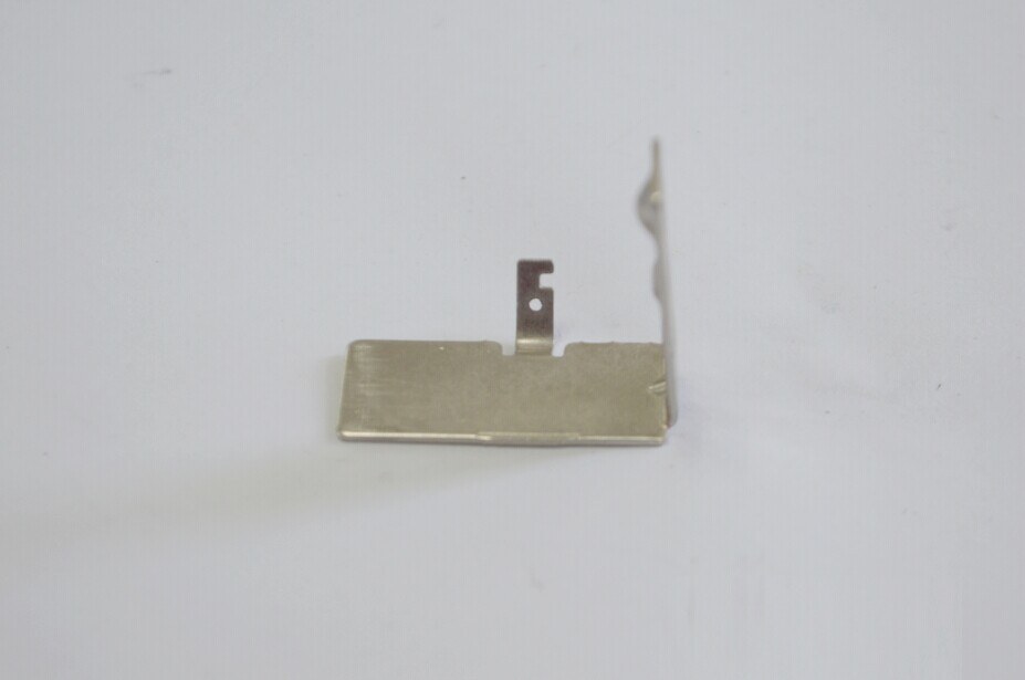 五金沖壓開關(guān)彈片側(cè)面